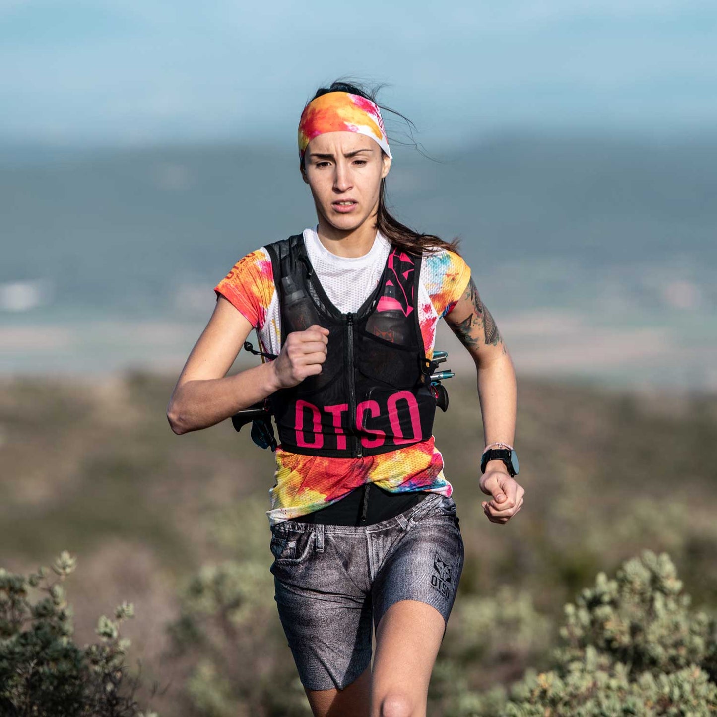 Trail Running Backpack Black & Pink