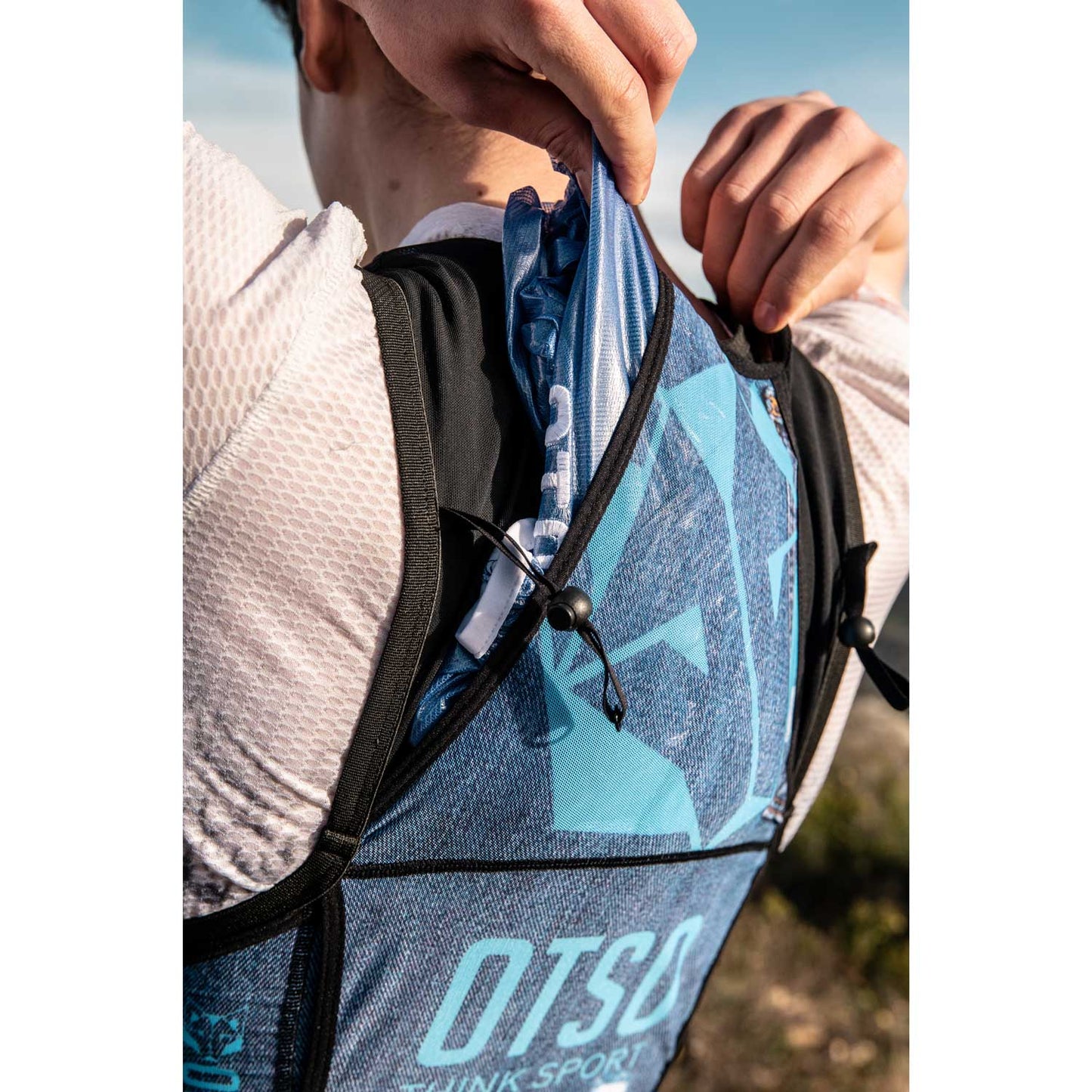 Trail Running Backpack Unisex Blue Jeans