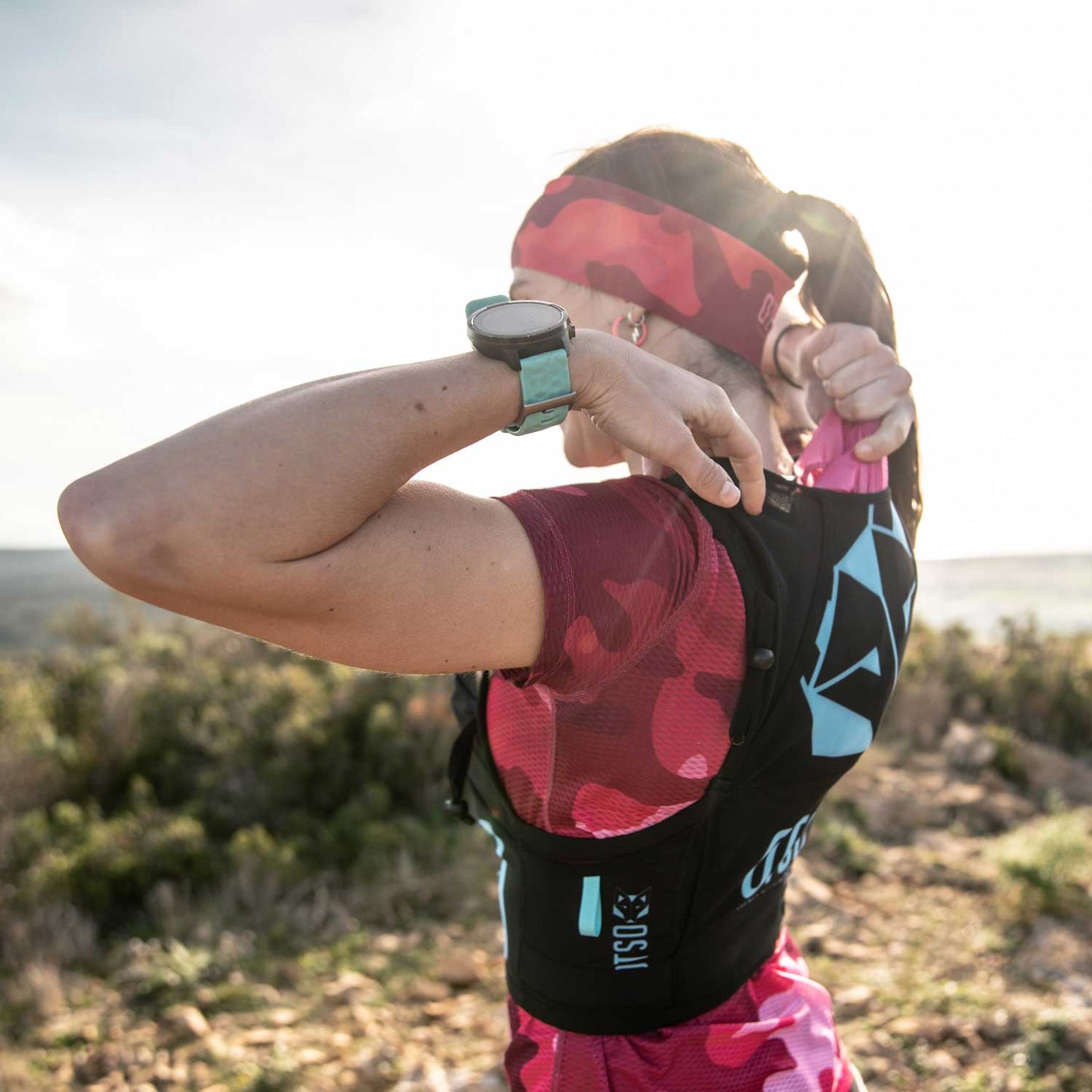 Trail Running Backpack Unisex Black & Turquoise