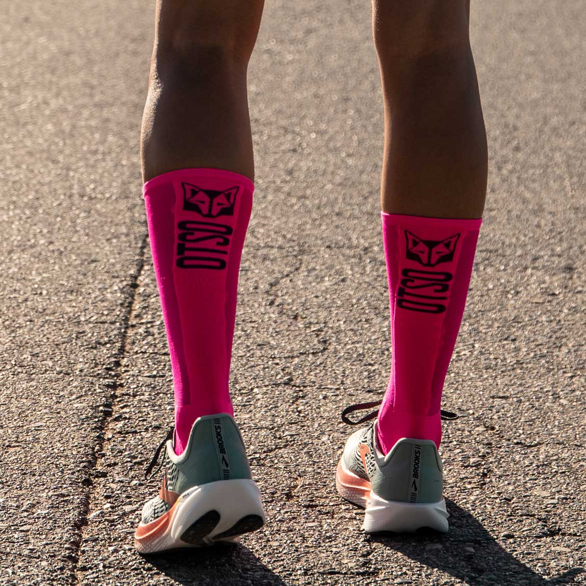 Calcetines Ultraligeros de Corte Alto Fluo Pink